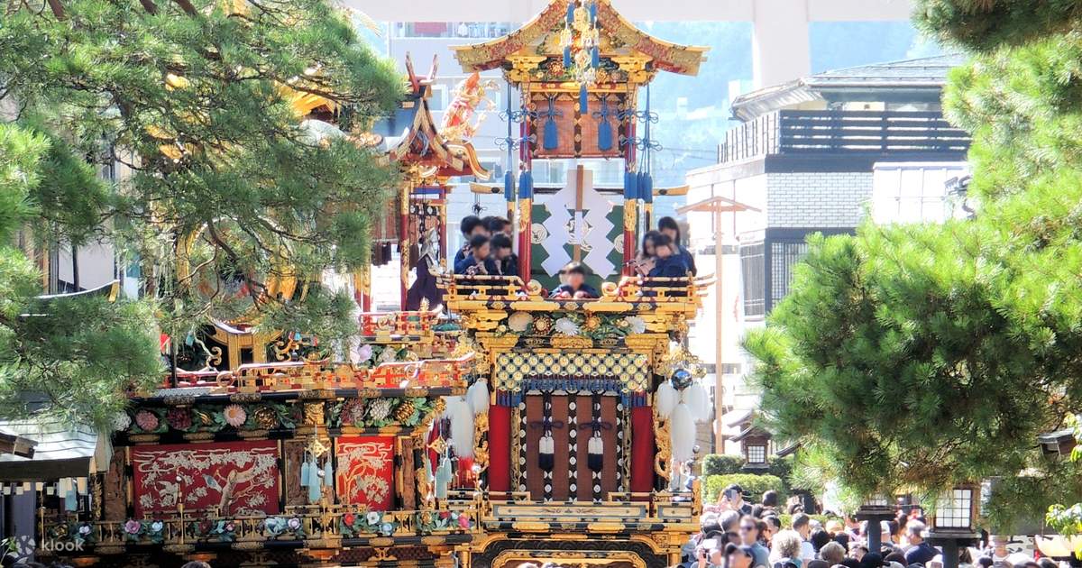 名古屋 飛騨高山 古い町並み＆合掌造り集落 白川郷（ランチ「神戸牛